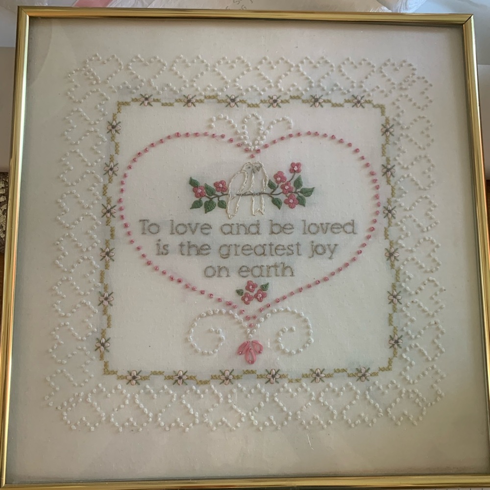 VTG FRAMED CREWEL/CROSSSTITCH/NEEDLEPOINT